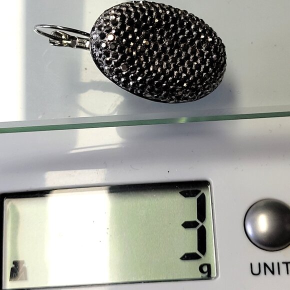 Silver Tone Oval Earrings Light Silver earrings Leverback closure - Picture 7 of 8